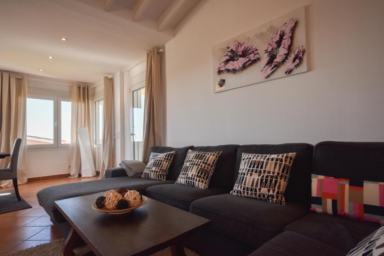 In The Second Line, Modern Beachfront Holiday Home In Costabella, ماربيا المظهر الخارجي الصورة