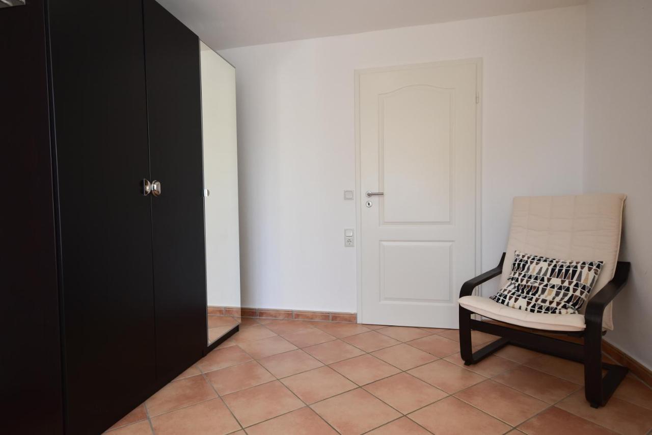 In The Second Line, Modern Beachfront Holiday Home In Costabella, ماربيا المظهر الخارجي الصورة